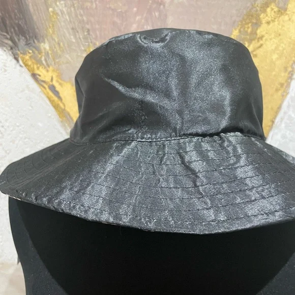 Reversible Satin Black and Gold Chain Print Bucket Hat - Picture 10 of 10